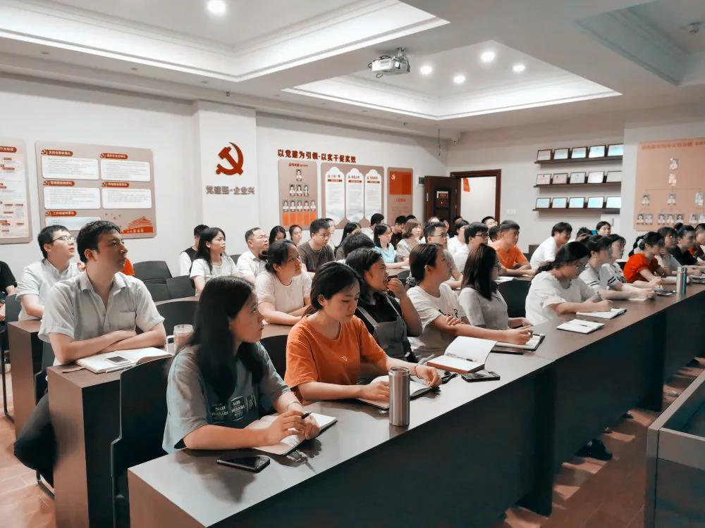 热烈庆祝建党99周年,星空·官方端在线登入组织全体骨干召开“不忘初心、牢记使命”主题教育活动